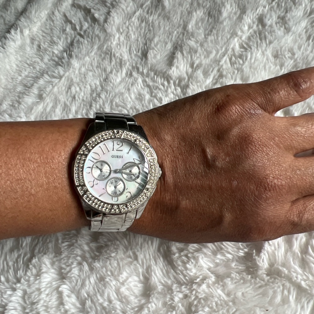 Guess Silver Tone Crystal Bezel Watch Mother of Pearl Dial Needs Battery